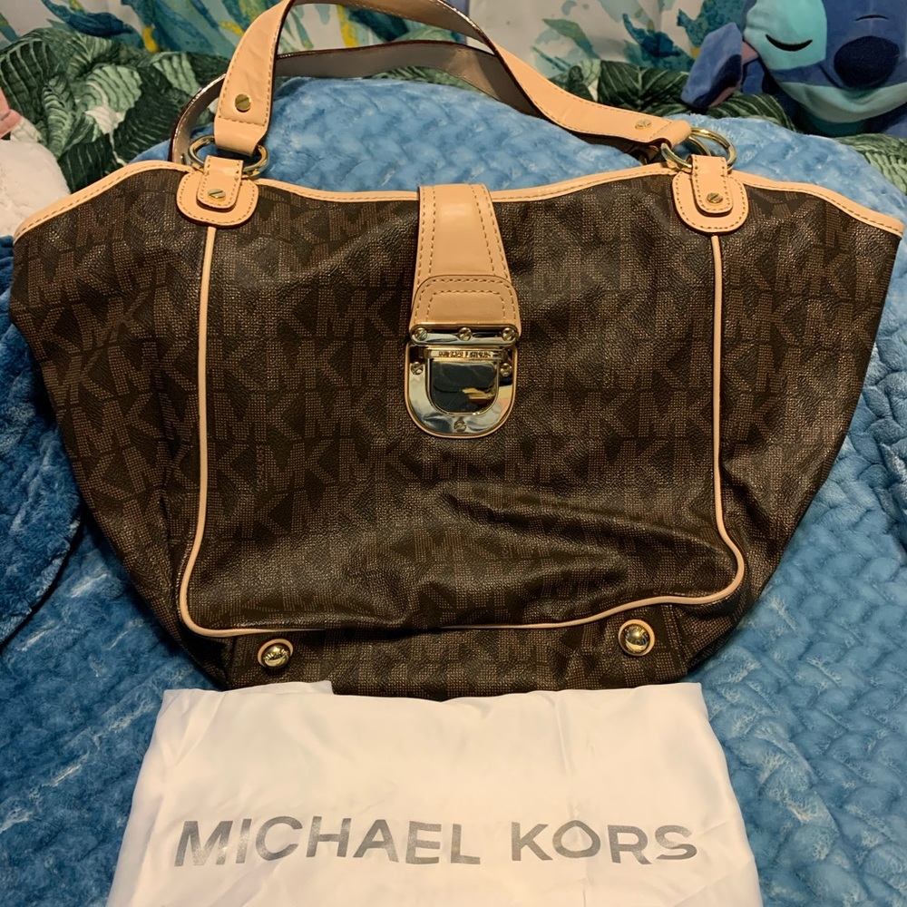Michael Kors Hobo Bag